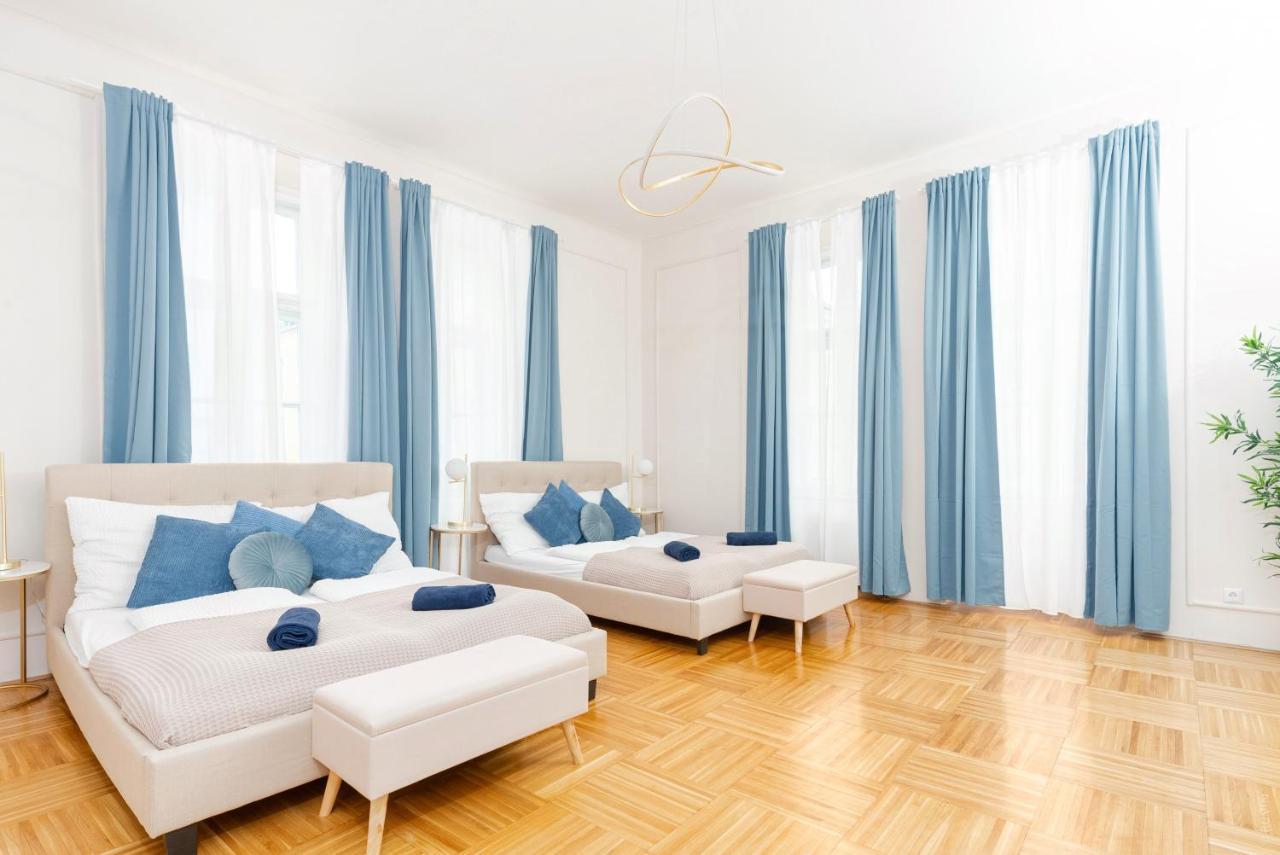 Spacious And Near Metro I Close To Parks I Akh Viena
